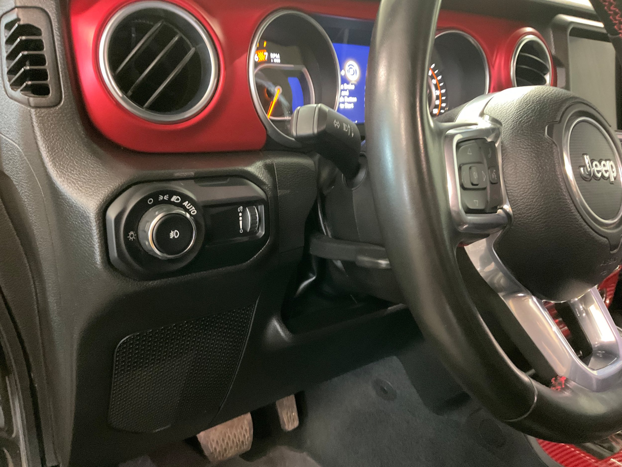 Used 2023 Jeep Wrangler Unlimited Rubicon w/ Xtreme 35 Tire Package AWD/4WD image 12