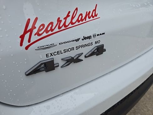 Used 2026 Jeep Compass Latitude image 20