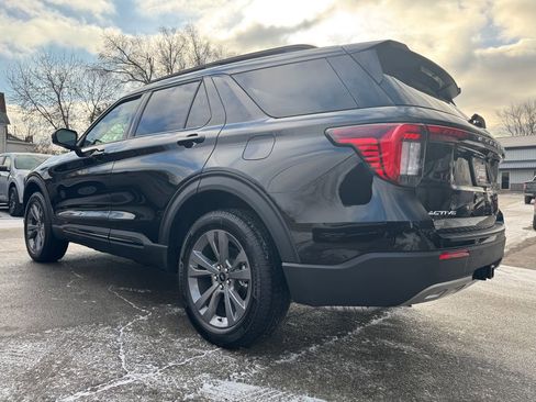 New 2026 Ford Explorer Active w/ Active Comfort Package image 7
