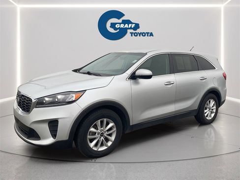 Used 2020 Kia Sorento LX image 11