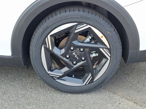 New 2025 Kia K4 EX image 5