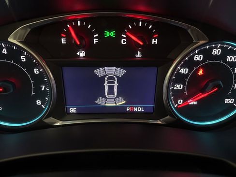 Used 2022 Chevrolet Equinox LT w/ Driver Convenience Package image 24