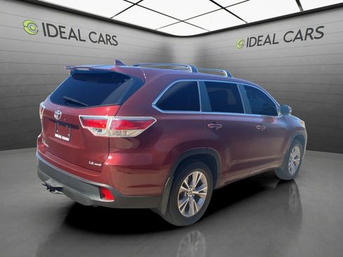 Used 2016 Toyota Highlander Plus AWD/4WD image 5