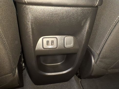 Used 2019 Chevrolet Colorado LT image 9