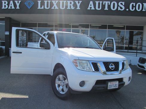 Used 2012 Nissan Frontier SV RWD image 26
