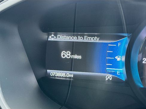 Used 2019 Ford Fusion SE FWD image 8