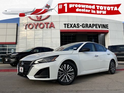 Used 2025 Nissan Altima 2.5 SV image 1