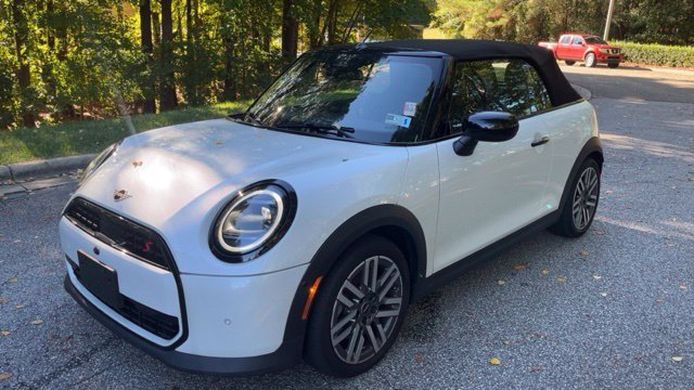 Used 2025 MINI Cooper S FWD image 1