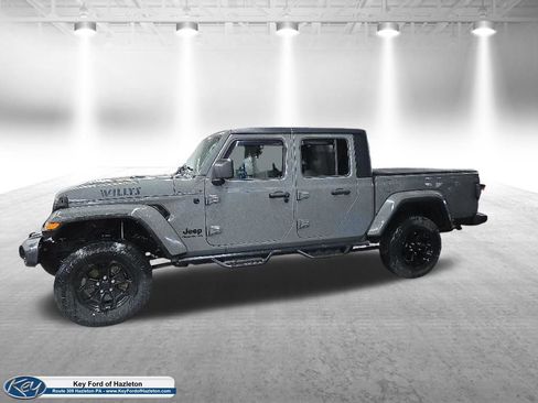 Used 2021 Jeep Gladiator Sport AWD/4WD image 4
