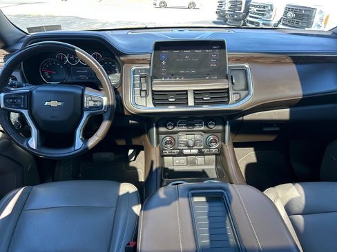 Used 2021 Chevrolet Tahoe LT w/ LT Signature Package image 6