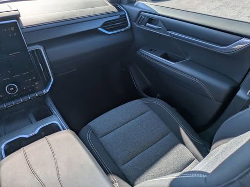 Certified 2025 GMC Acadia Elevation image 16