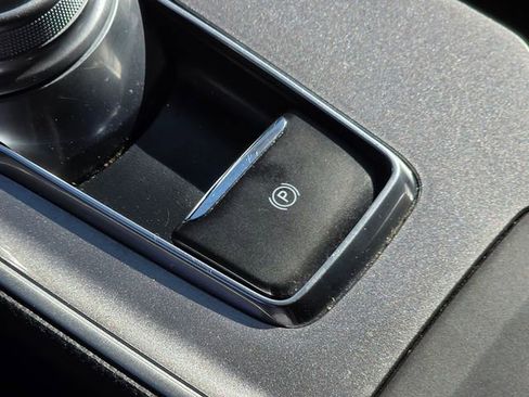 Used 2024 Ford Edge SEL image 31