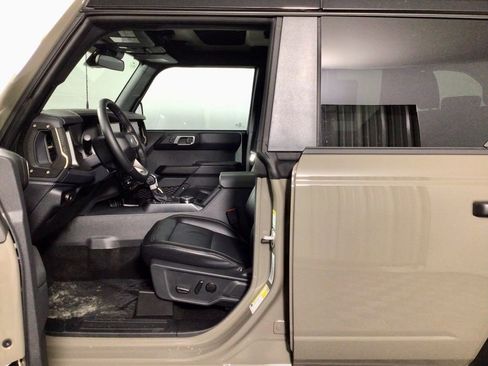 New 2025 Ford Bronco Badlands w/ Sasquatch Package image 17