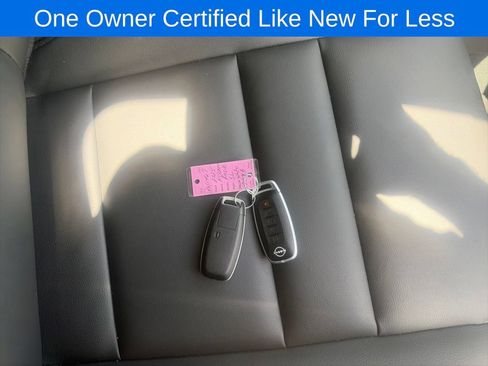 Used 2025 Nissan Rogue SL AWD/4WD image 20