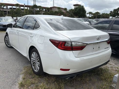 Used 2017 Lexus ES 350 w/ Premium Package FWD image 8