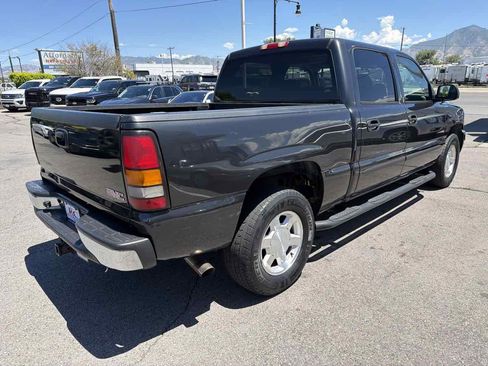 Used 2004 GMC Sierra 1500 SLE w/ Suspension Package, Off-Road AWD/4WD image 5