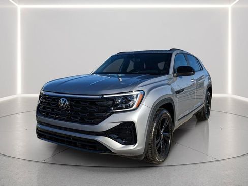 New 2026 Volkswagen Atlas Cross Sport SEL R-Line AWD/4WD image 4