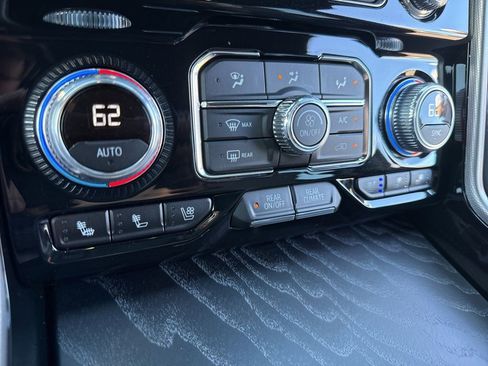 Used 2024 GMC Yukon Denali image 25