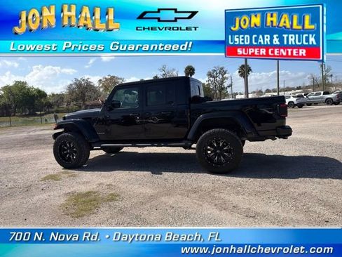 Used 2021 Jeep Gladiator Overland AWD/4WD image 5