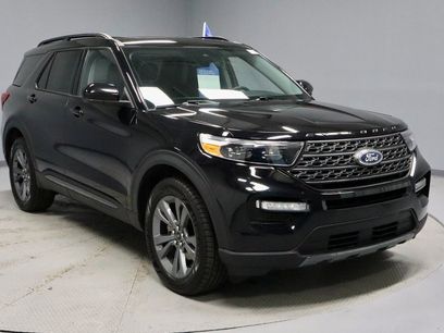 Certified 2023 Ford Explorer XLT w/ Equipment Group 202A