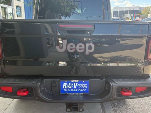 Used 2020 Jeep Gladiator Rubicon AWD/4WD image 8