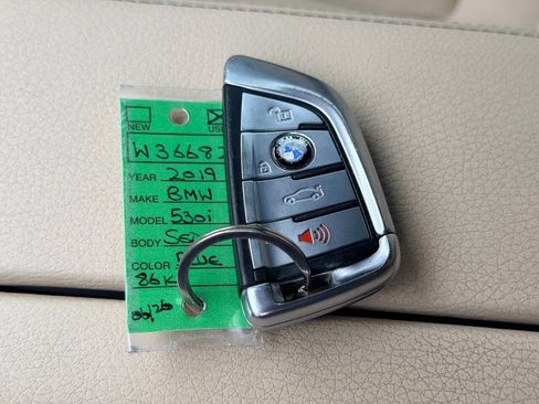 Used 2019 BMW 530i xDrive AWD/4WD image 48