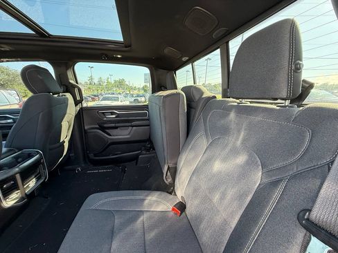 Used 2022 RAM 1500 Big Horn AWD/4WD image 25