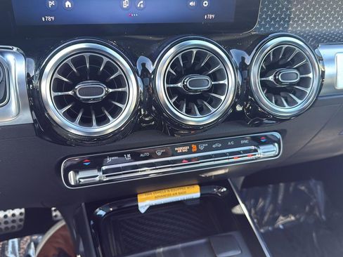 Certified 2026 Mercedes-Benz GLB 250 4MATIC image 17