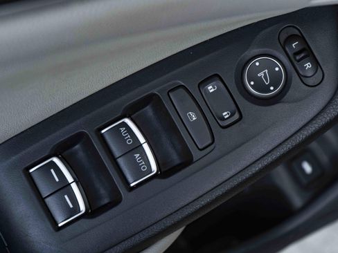 Used 2020 Honda Accord Touring image 35