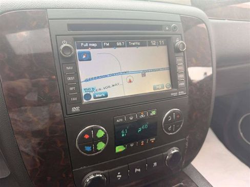 Used 2011 GMC Yukon XL Denali AWD/4WD image 15