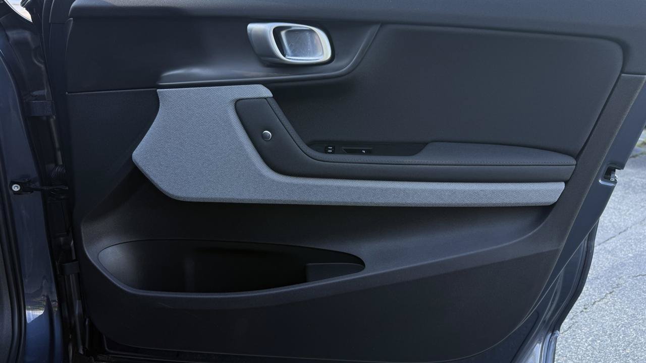 Used 2023 Polestar Polestar 2 FWD image 40