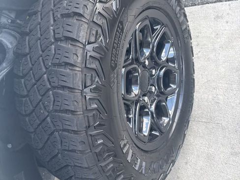 Used 2024 Chevrolet Silverado 1500 ZR2 w/ ZR2 Bison Edition AWD/4WD image 6