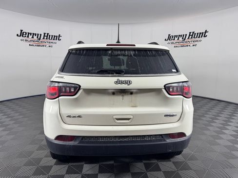Used 2018 Jeep Compass Latitude w/ Popular Equipment Group AWD/4WD image 8