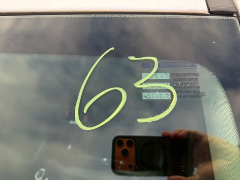 Used 2018 Buick Encore Preferred image 28