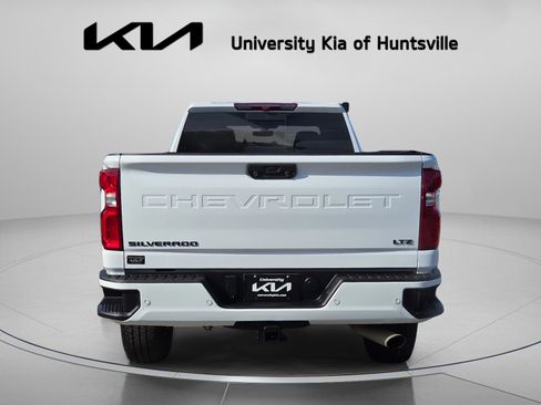 Used 2022 Chevrolet Silverado 2500 LTZ w/ LTZ Plus Package image 4