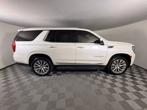 Used 2024 GMC Yukon Denali w/ Advanced Technology Package AWD/4WD image 8