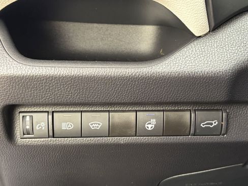Used 2024 Toyota RAV4 XLE w/ Convenience Package AWD/4WD image 9