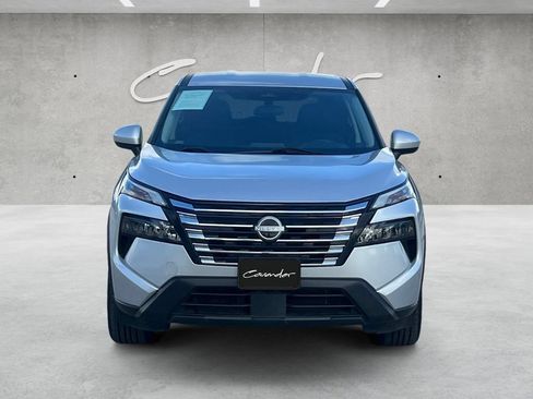 Used 2024 Nissan Rogue SV FWD image 18