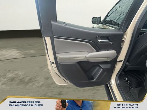 Used 2024 Chevrolet Colorado ZR2 w/ ZR2 Convenience Package III image 24