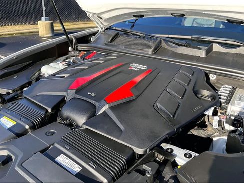 Used 2021 Audi RS Q8 image 34