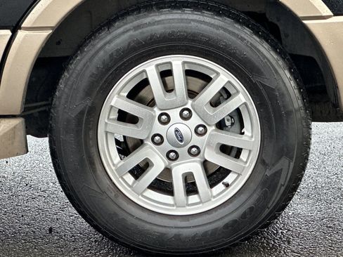 Used 2011 Ford Expedition XLT w/ 201A Rapid Spec Order Code image 24