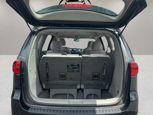 Used 2018 Kia Sedona L FWD image 20