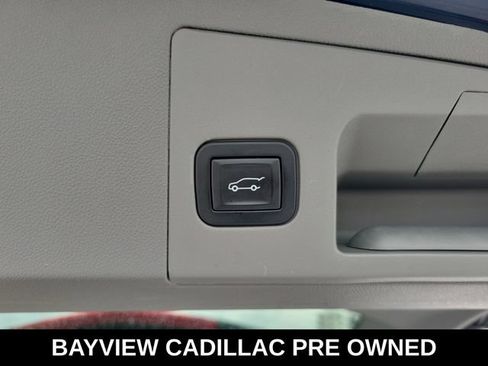 Used 2017 Cadillac XT5 Luxury w/ Driver Awareness Package FWD image 12
