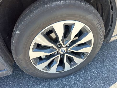 Used 2024 Subaru Outback Limited AWD/4WD image 15