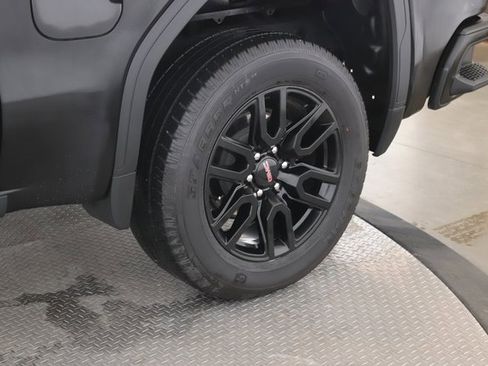 Used 2023 GMC Sierra 1500 Pro w/ Graphite Edition image 14