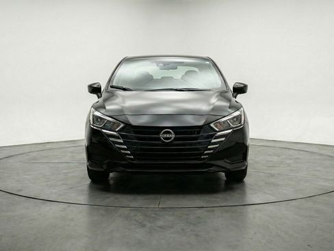 Used 2025 Nissan Versa SV FWD image 2