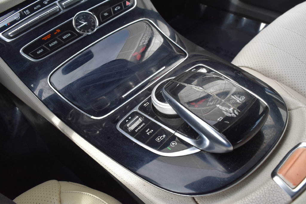 Used 2018 Mercedes-Benz E 300 4MATIC w/ Premium 2 Package (Q02) image 17