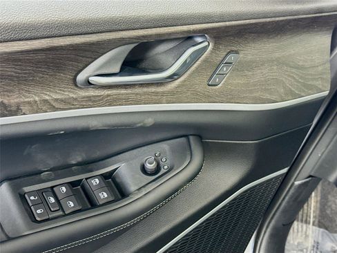 New 2026 Jeep Grand Cherokee Limited AWD/4WD image 13