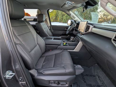 Used 2023 Toyota Tundra Limited image 13