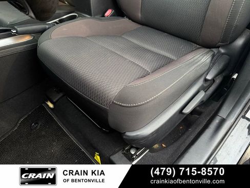 Used 2019 Toyota Corolla LE FWD image 23